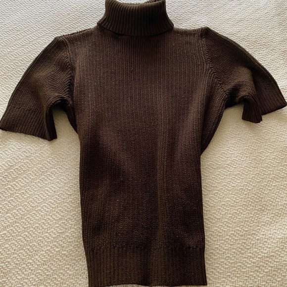 Brown Silk, Short Sleeve Turtleneck - .Design Liz Claiborne. L. - Picture 2 of 10